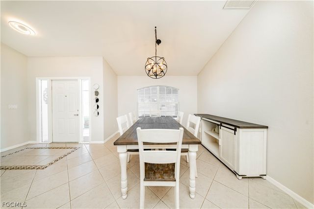 1910 NW 1st PL, Cape Coral, FL 33993