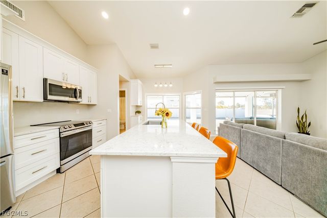 1910 NW 1st PL, Cape Coral, FL 33993