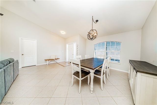 1910 NW 1st PL, Cape Coral, FL 33993