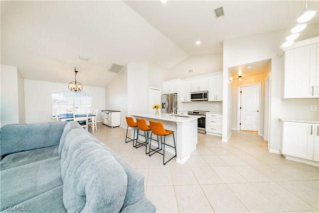 1910 NW 1st PL, Cape Coral, FL 33993