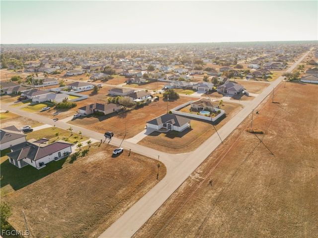 1910 NW 1st PL, Cape Coral, FL 33993