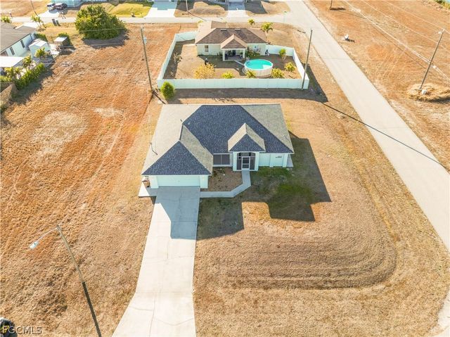 1910 NW 1st PL, Cape Coral, FL 33993