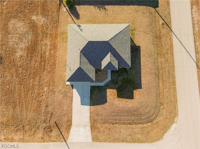 1910 NW 1st PL, Cape Coral, FL 33993