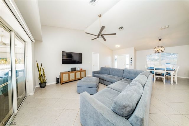 1910 NW 1st PL, Cape Coral, FL 33993