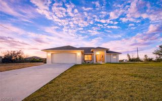 1910 NW 1st PL, Cape Coral, FL 33993