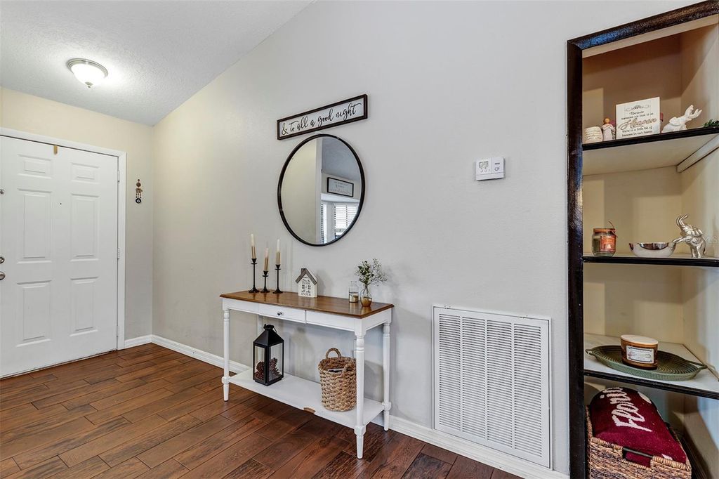 Image 24 of property listing at 1548 BOWMANS TRAIL, Lakeland, FL 33809