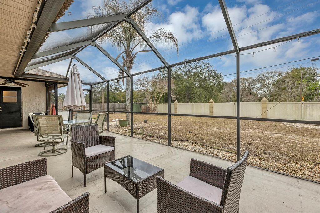 Image 35 of property listing at 1548 BOWMANS TRAIL, Lakeland, FL 33809