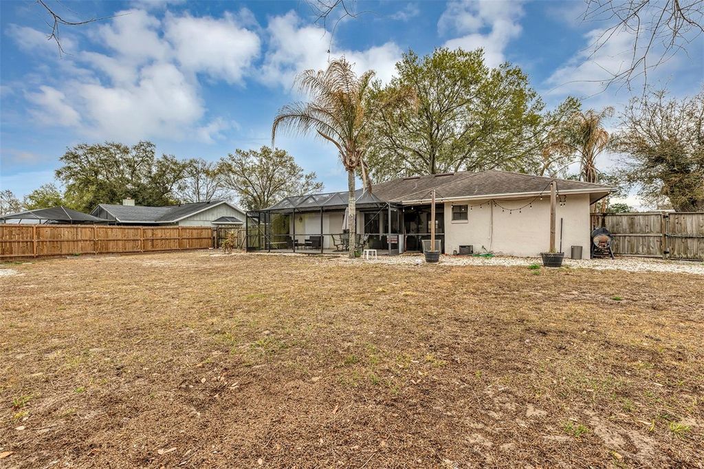 Image 38 of property listing at 1548 BOWMANS TRAIL, Lakeland, FL 33809