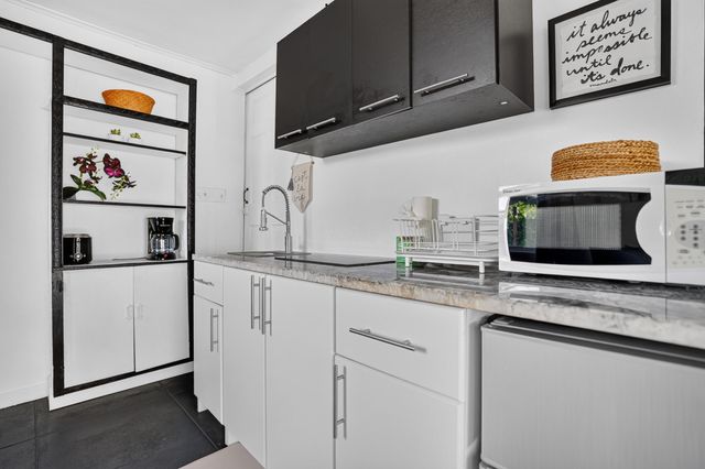 27 NW 14th Avenue C, Delray Beach, FL 33444