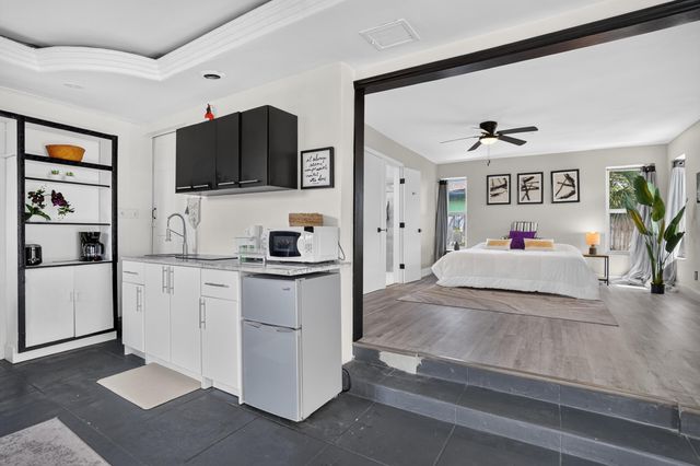 27 NW 14th Avenue C, Delray Beach, FL 33444