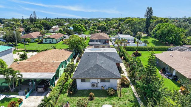 27 NW 14th Avenue C, Delray Beach, FL 33444