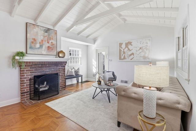 2710 Isabelle Avenue, San Mateo, CA 94403