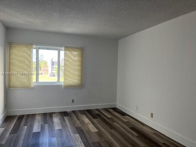 120 Lakeview Dr 205, Weston, FL 33326