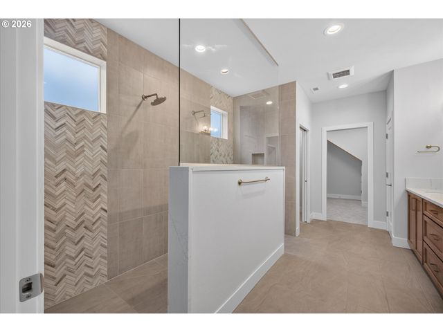 10711 Se 13TH Cir, Vancouver, WA 98664