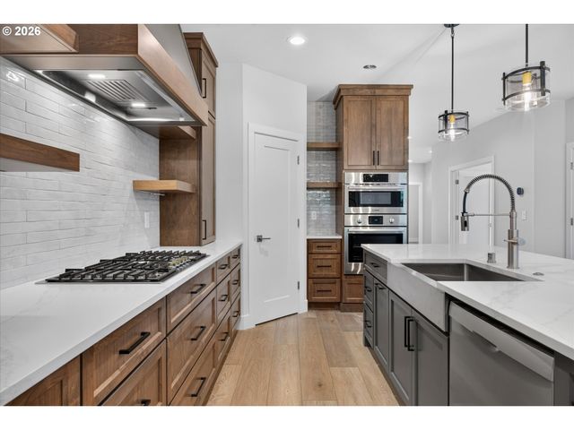10711 Se 13TH Cir, Vancouver, WA 98664