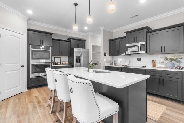 1348 Mourning Cloak Dr, Clarksville, TN 37043