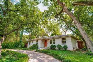 2824 W Kiest Boulevard, Dallas, TX 75233