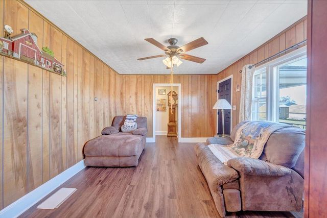 373 Richardson DR, Roanoke, VA 24019