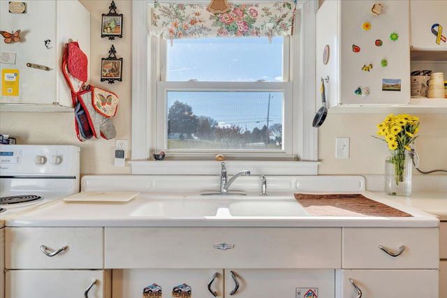 373 Richardson DR, Roanoke, VA 24019