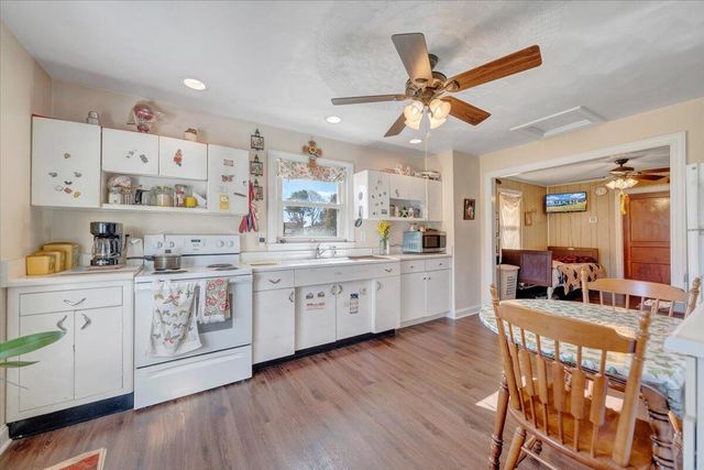 373 Richardson DR, Roanoke, VA 24019