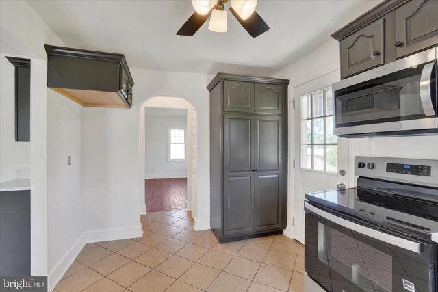 1527 MAIN ST, New Park, PA 17352