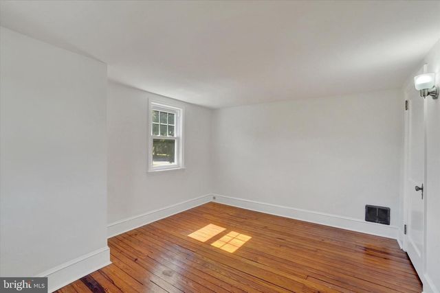 1527 MAIN ST, New Park, PA 17352