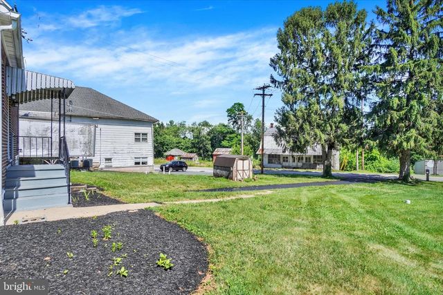 1527 MAIN ST, New Park, PA 17352