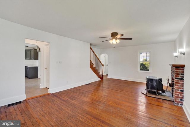 1527 MAIN ST, New Park, PA 17352