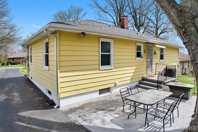 912 Dina Avenue, Collinsville, IL 62234