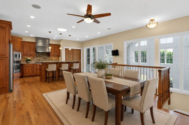 715 Marston Avenue, Glen Ellyn, IL 60137