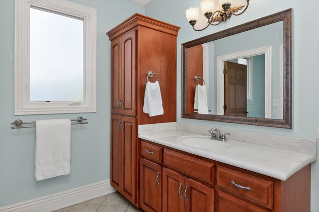 715 Marston Avenue, Glen Ellyn, IL 60137