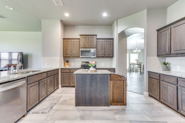 1140 Indigo Lane, Burleson, TX 76058