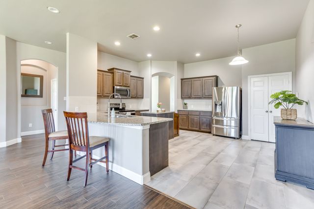 1140 Indigo Lane, Burleson, TX 76058