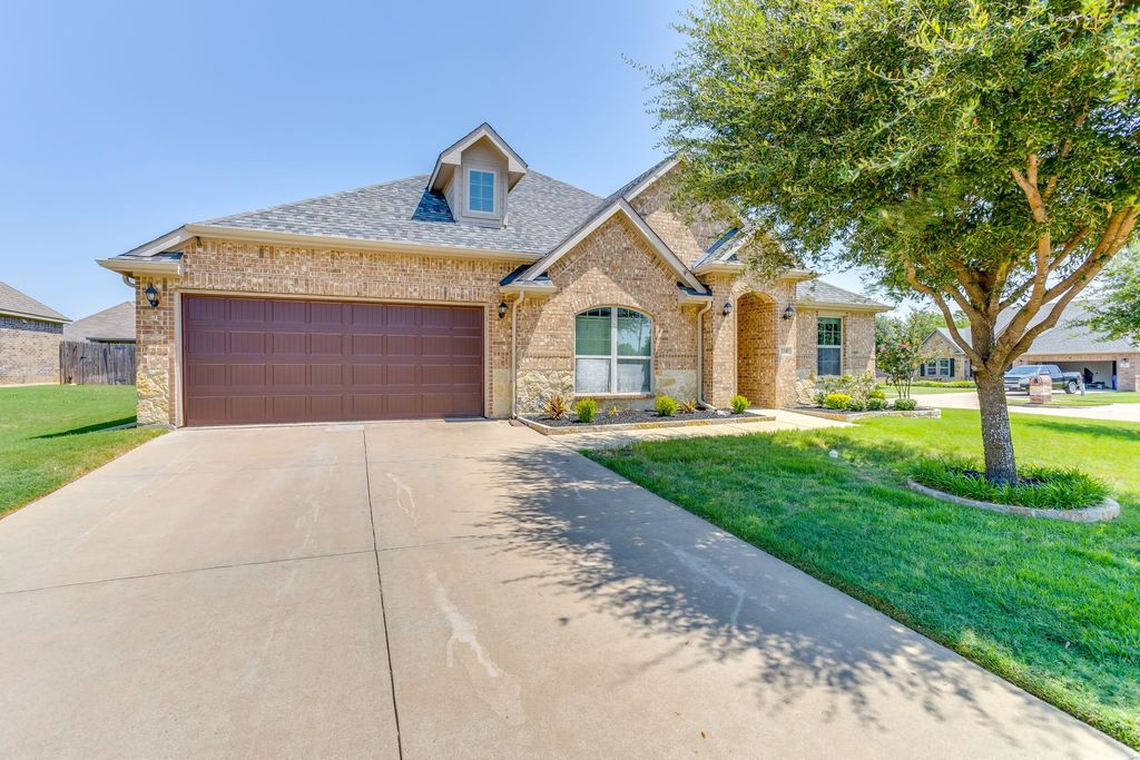 1140 Indigo Lane, Burleson, TX 76058