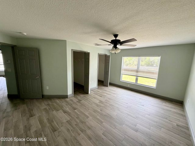 915 Twisting Branch Court, Melbourne, FL 32935