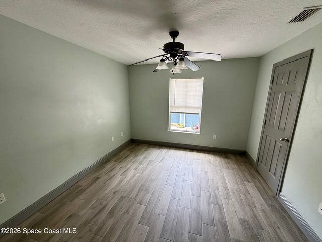 915 Twisting Branch Court, Melbourne, FL 32935