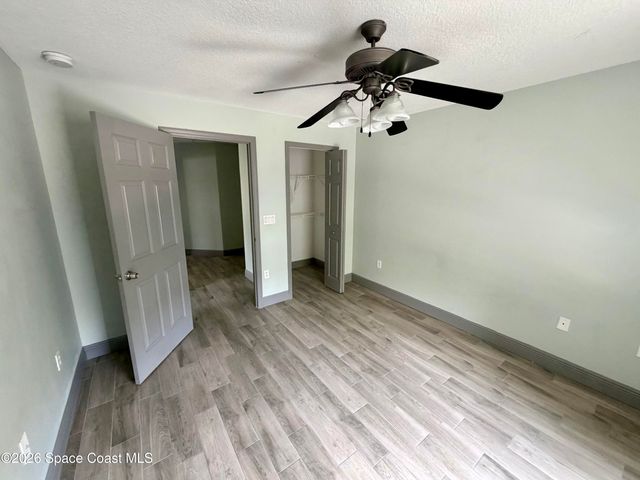 915 Twisting Branch Court, Melbourne, FL 32935