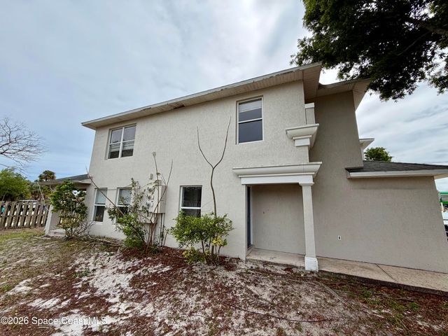 915 Twisting Branch Court, Melbourne, FL 32935