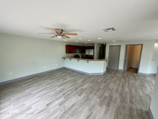 915 Twisting Branch Court, Melbourne, FL 32935