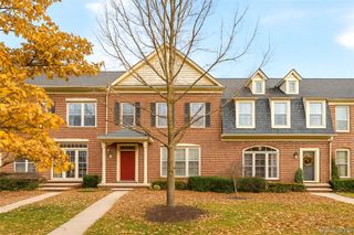 1284 W CRYSTAL Circle, Canton Charter Township, MI 48187