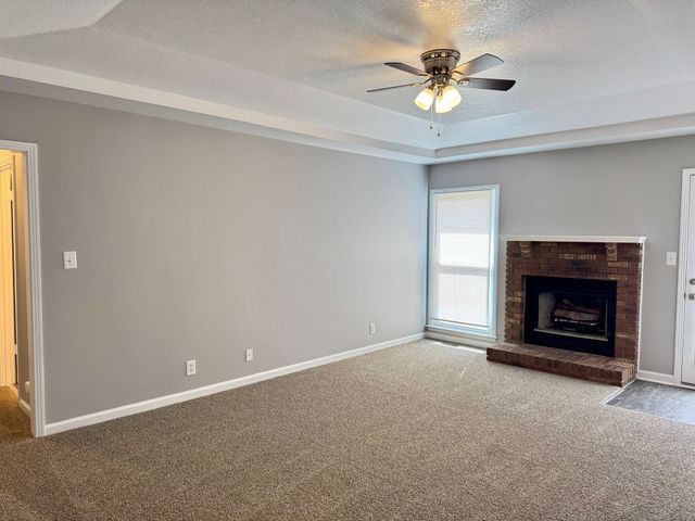 206 Millstone Cir, Clarksville, TN 37042