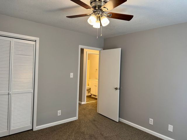 206 Millstone Cir, Clarksville, TN 37042