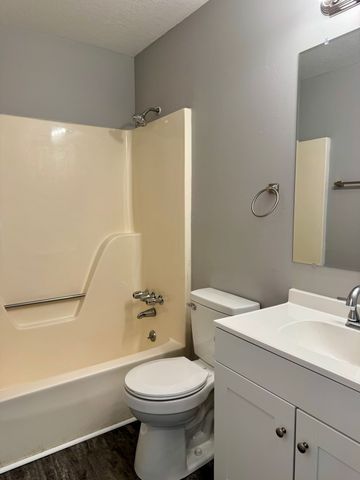 206 Millstone Cir, Clarksville, TN 37042