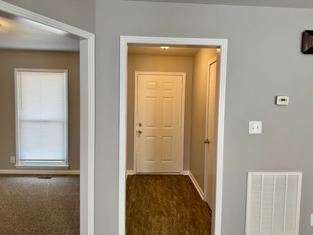 206 Millstone Cir, Clarksville, TN 37042