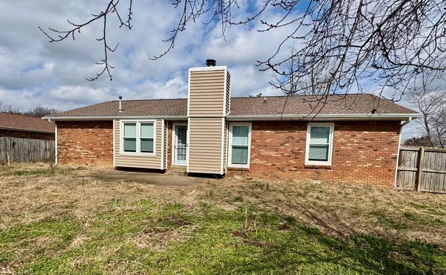 206 Millstone Cir, Clarksville, TN 37042