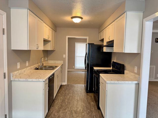 206 Millstone Cir, Clarksville, TN 37042