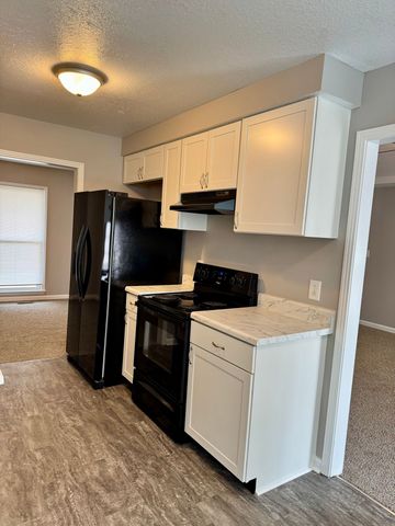 206 Millstone Cir, Clarksville, TN 37042