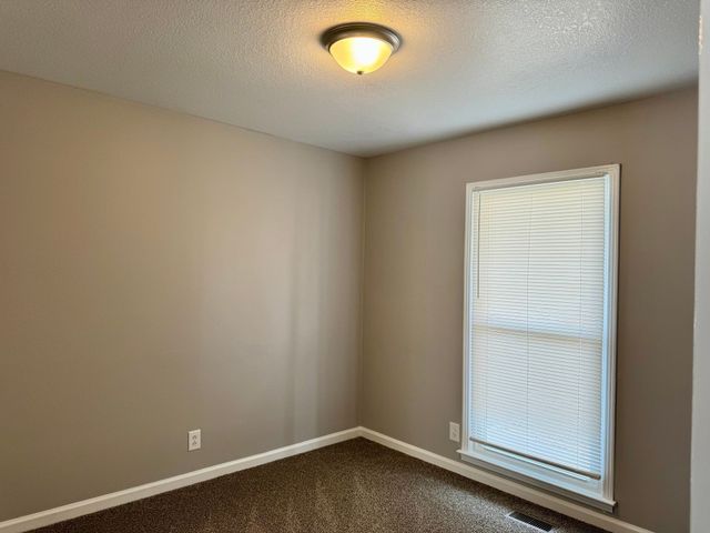 206 Millstone Cir, Clarksville, TN 37042