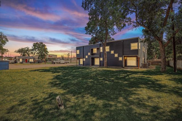 805 W Chambers Street B, Cleburne, TX 76033