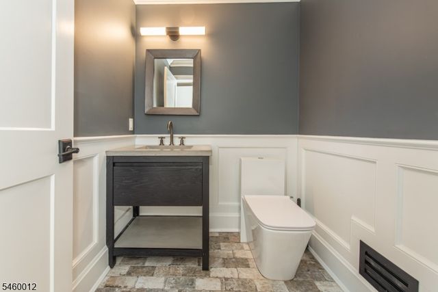 9 Alexandria Dr, East Hanover Twp., NJ 07936